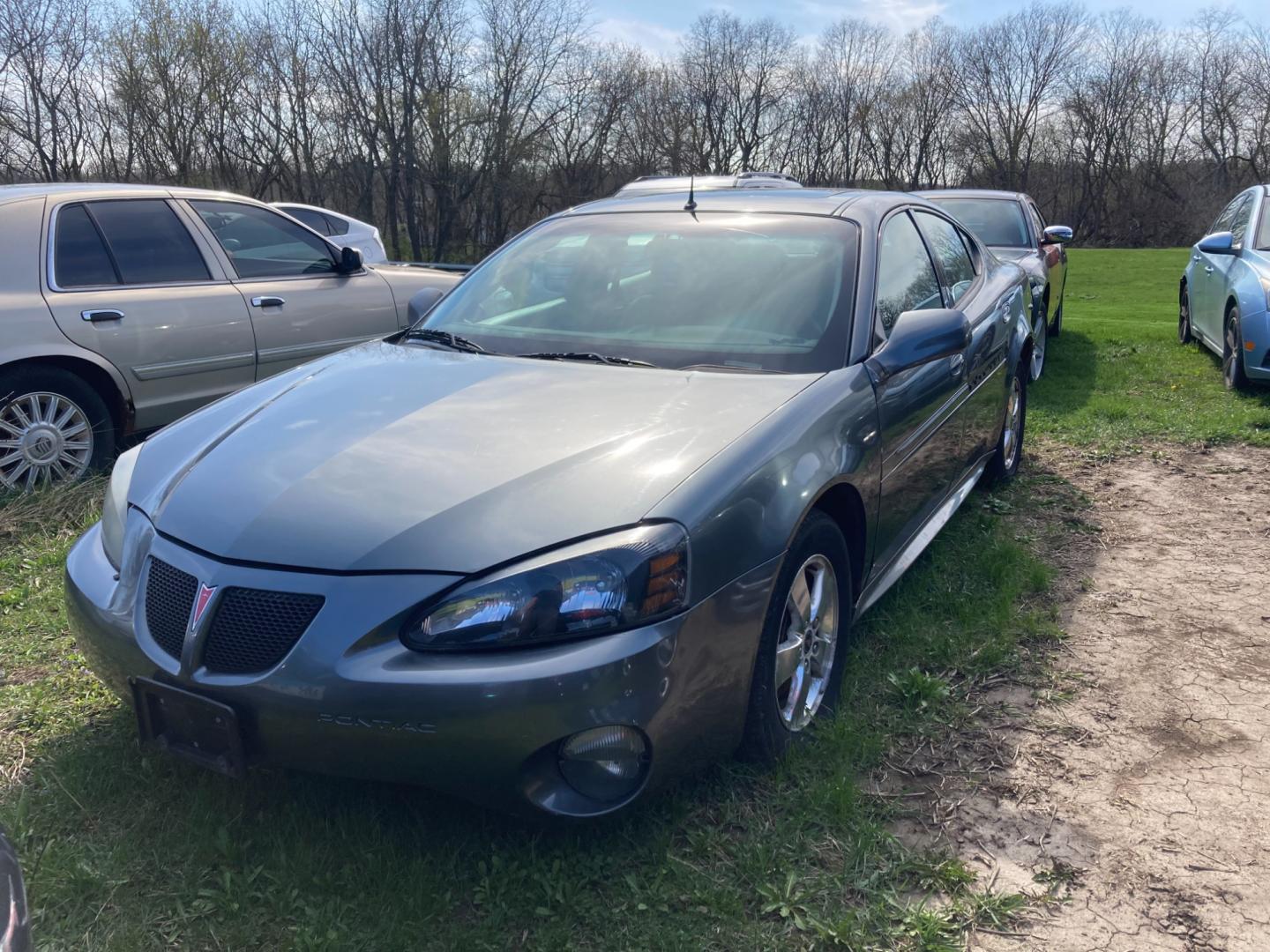 2004 Charcol Met Pontiac Grand Prix GT1 (2G2WP522941) with an 3.8L V6 OHV 12V engine, 4-Speed Automatic Overdrive transmission, located at 1800 South Ihm Blvd, Freeport, IL, 61032, (815) 232-5543, 42.278645, -89.607994 - Photo#0